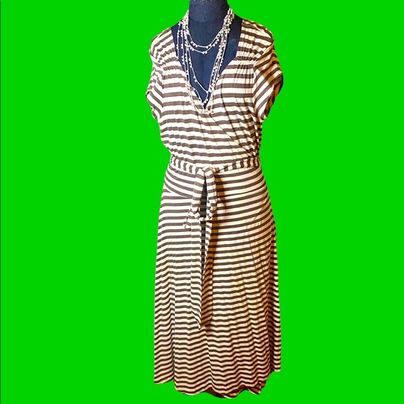 Banana Republic Dresses & Skirts - Banana Republic wrap dress, taupe and cream striped, Size L